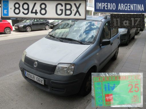 Vehículos abandonados, verlassene Fahrzeuge, Madrid, Spanien, Fiat Panda, Kennzeichen 8948 GBX, Erstzulassung März 2008, Calle Imperio Argentina 4, 28052 Madrid im Mai 2026