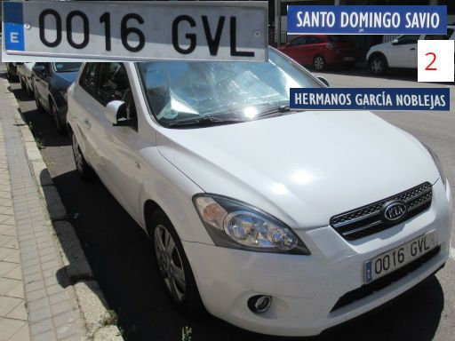 Vehículos abandonados, verlassene Fahrzeuge, Madrid, Spanien, Kia Cee’d CRDi, Kennzeichen 0016 GVL, Erstzulassung März 2010, Calle Santo Domingo Savio 2, Calle Hermanos Garcia Noblejas, 28017 Madrid im Mai 2026