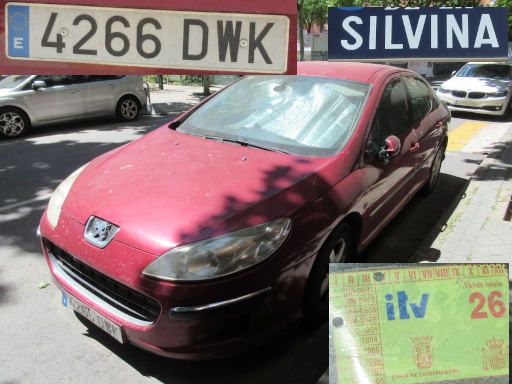Vehículos abandonados, verlassene Fahrzeuge, Madrid, Spanien, Peugeot 407, Kennzeichen 4266 DWK, Erstzulassung Januar 2005, Calle Silvina, 28041 Madrid im Mai 2026