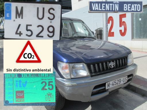 Vehículos abandonados, verlassene Fahrzeuge, Madrid, Spanien, Toyota Land Cruiser, Kennzeichen M 4529 US, Erstzulassung Juni 1997, Calle Valentin Beato 25, 28037 Madrid im Mai 2026
