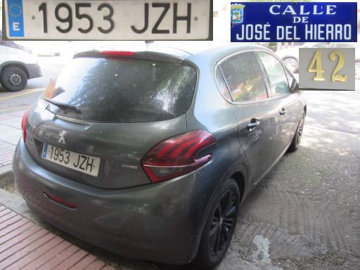 Vehículos abandonados, verlassene Fahrzeuge, Madrid, Spanien, Peugeot 208 Puretech, Kennzeichen 1953 JZH, Erstzulassung Mai 2017, Calle Jose del Hierro 42, 28027 Madrid im Mai 2026