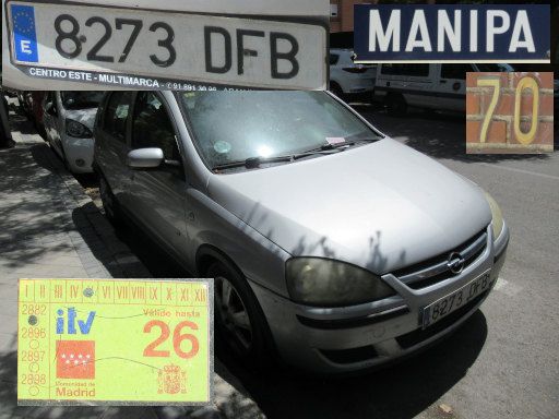 Vehículos abandonados, verlassene Fahrzeuge, Madrid, Spanien, Opel Corsa 1.2, Kennzeichen 8273 DFB, Erstzulassung Dezember 2004, Calle Manipa 70, 28027 Madrid im Mai 2026