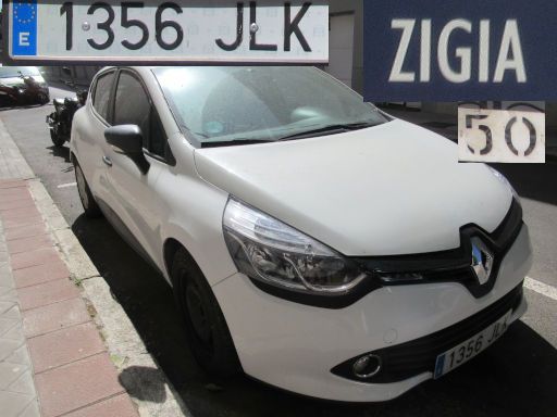 Vehículos abandonados, verlassene Fahrzeuge, Madrid, Spanien, Renault Clio dCi, Kennzeichen 1356 JLK, Erstzulassung Januar 2016, Calle Zigia 50, 28027 Madrid im Mai 2026