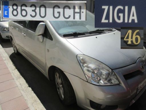 Vehículos abandonados, verlassene Fahrzeuge, Madrid, Spanien, Toyota Corolla Verso D4D, Kennzeichen 8630 GCH, Erstzulassung März 2008, Calle Zigia 46, 28027 Madrid im Mai 2026