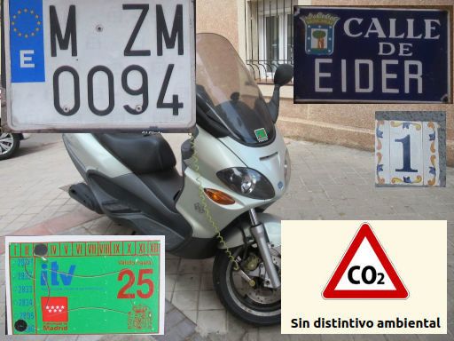 Vehículos abandonados, verlassene Fahrzeuge, Madrid, Spanien, Motorroller Piaggio X9, Kennzeichen M 0094 ZM, Erstzulassung September 2000, Calle Eider 1, 28027 Madrid im Mai 2026
