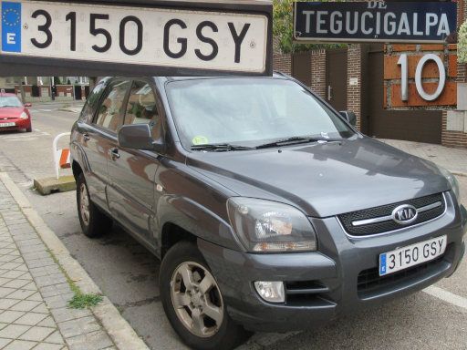 Vehículos abandonados, verlassene Fahrzeuge, Madrid, Spanien, Kia Sportage, Kennzeichen 3150 GSY, Erstzulassung Januar 2010, Calle Tegucigalpa 10, 28027 Madrid im Mai 2026