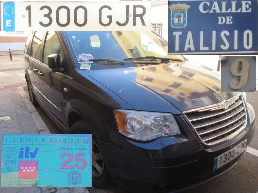 Veh&iacute;culos abandonados, verlassene Fahrzeuge, Madrid, Spanien, Chrysler Grand Voyager CRD, Kennzeichen 1300 GJR, Erstzulassung November 2008, Calle Talisio 9, 28027 Madrid im November 2025