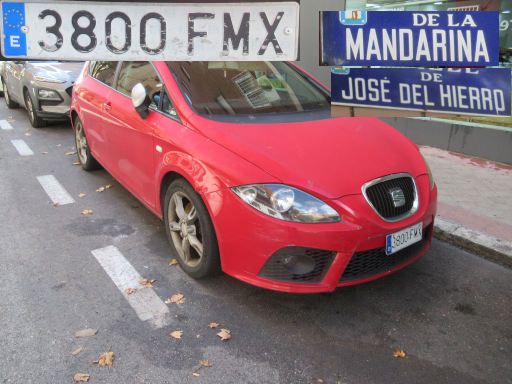 Veh&iacute;culos abandonados, verlassene Fahrzeuge, Madrid, Spanien, Seat Leon, Kennzeichen 3800 FMX, Erstzulassung M&auml;rz 2007, Calle Mandarina / Calle Jose del Hierro, 28027 Madrid im Oktober 2026