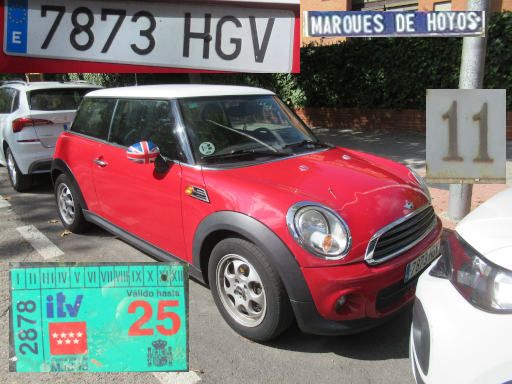 Veh&iacute;culos abandonados, verlassene Fahrzeuge, Madrid, Spanien, Mini One D, Kennzeichen 7873 HGV, Erstzulassung Oktober 2011, Calle Marques de Hoyos 11, 28027 Madrid im Oktober 2026