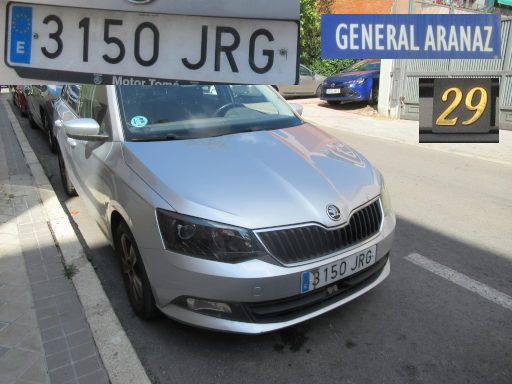 Veh&iacute;culos abandonados, verlassene Fahrzeuge, Madrid, Spanien, Skoda Fabia, Kennzeichen 3150 JRG, Erstzulassung Juli 2016, Calle General Aranaz 29, 28027 Madrid im Oktober 2026