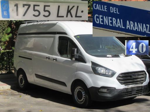 Vehículos abandonados, verlassene Fahrzeuge, Madrid, Spanien, Ford Transit, Kennzeichen 1755 LKL, Erstzulassung Oktober 2020, Calle General Aranaz 40, 28027 Madrid im September 2025