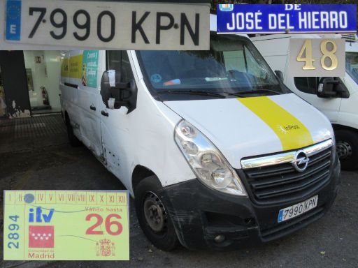 Veh&iacute;culos abandonados, verlassene Fahrzeuge, Madrid, Spanien, Opel Movano, Kennzeichen 7990 KPN, Erstzulassung September 2018, Calle Jose del Hierro 48, 28027 Madrid im September 2026