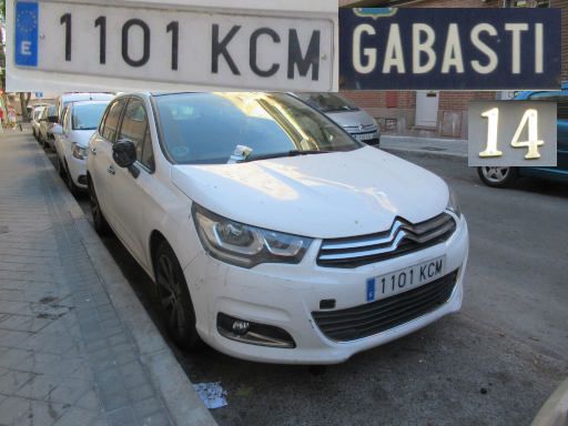Veh&iacute;culos abandonados, verlassene Fahrzeuge, Madrid, Spanien, Citroen C4, Kennzeichen 1101 KCM, Erstzulassung September 2017, Calle Gabasti 14, 28027 Madrid im September 2026