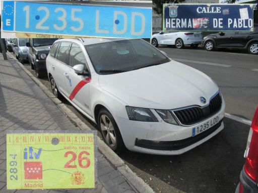 Veh&iacute;culos abandonados, verlassene Fahrzeuge, Madrid, Spanien, Skoda Octavia G-TEC, Kennzeichen 1235 LDD, Erstzulassung Dezember 2019, Calle Hermanos de Pablo, 28027 Madrid im September 2026