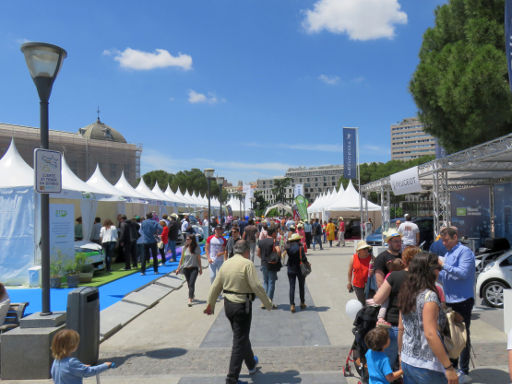 VEM Elektrofahrzeug Messe, 2018, Madrid, Spanien, Eingang von der Calle de Serrano