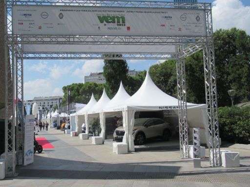 VEM Elektrofahrzeug Messe, 2023, Madrid, Spanien, Eingang von der Calle de Serrano