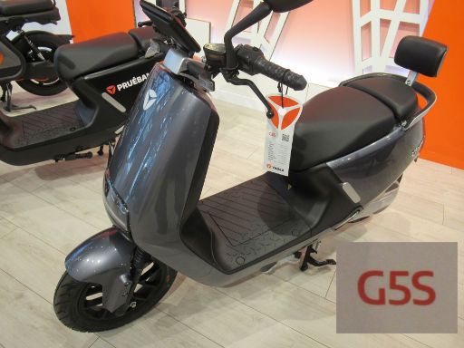 Yadea Elektro Zweiräder, Madrid, Spanien, G5S, L3e Motorrad