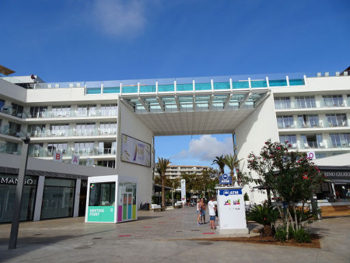 Hotel Calvia Beach the Plaza, Calviá, Mallorca, Spanien, Ansicht von der Avenida Magaluf