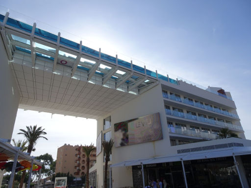 Hotel Calvia Beach the Plaza, Calviá, Mallorca, Spanien, Ansicht von der Avenida S’Olivera