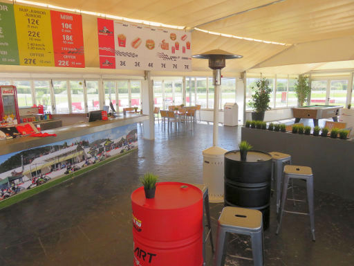 Karting Magaluf, Calviá, Mallorca, Spanien, Rezeption und Cafetería