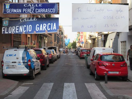 MAPFRE Versicherungen, Spanien, Opel Corsa im Juli 2022 geparkt, mit Schaden und Hinweis aufgefunden