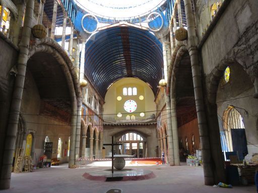 Kathedrale Justo Gallego Martínez, Mejorada del Campo, Spanien, Kirchenschiff im April 2017