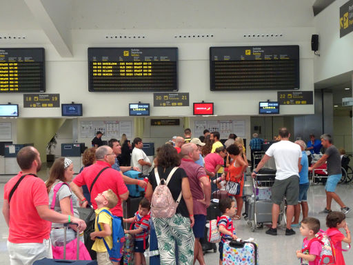 Flughafen Menorca, MAH, Spanien, Terminal Abflugbereich Iberia Check In Schalter