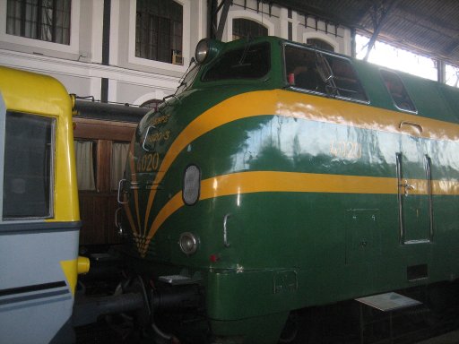 Museo del Ferrocarril, Eisenbahnmuseum, Madrid, Spanien, Diesellok Typ 4020 von Krauss Maffei und Babcock & Wilcox