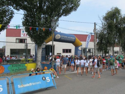 LXVII Decenso a nado Ría Navia, 2025 Schwimmwettbewerb, Navia, Spanien, Anmeldung vor Ort Nave Municipal del Puerto in der Avenida del Pardo 1, 33710 Navia