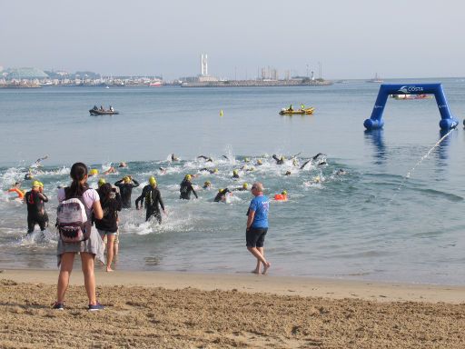 Travesía Costa Oleiros 2022, Oleiros, Spanien, Wasser am Strand Santa Cristina