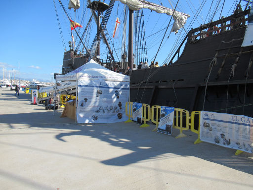 Galeone Andalucía, Palma de Mallorca, Spanien, Stand mit Eintrittskarten und Andenken