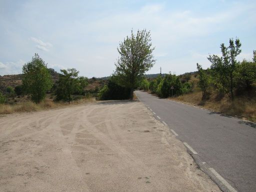 Stausee von Pálmaces, Pálmaces de Jadraque, Spanien, kostenloser Parkplatz direkt am See