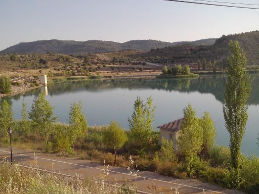 Stausee Entrepeñas, Pareja, Spanien, Ansicht vom Lago de Pareja im Juni 2017 um 8:00 Uhr