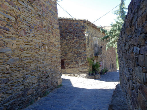 Patones de Arriba, Spanien, Häuser aus Schiefer