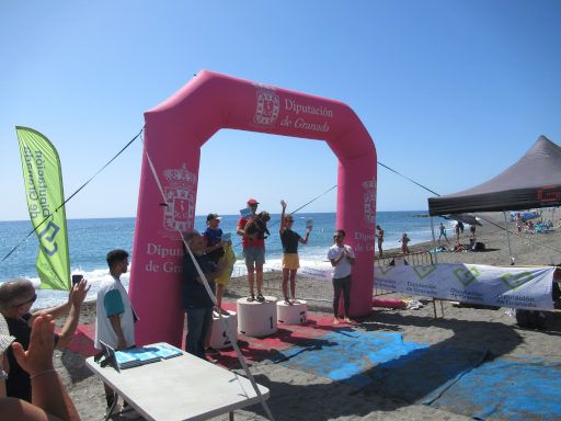I. Traves&iacute;a a nado, Polopos - La Mamola, 2026, Polopos, Spanien, Schwimmwettbewerb, Siegerehrungen nach Kategorien