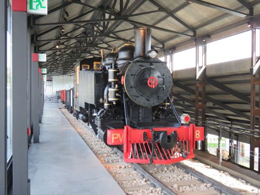 Ponferrada, Spanien, Elektrizitätswerk Energie Museum, Dampflokomotive mit Kohletransportwagon