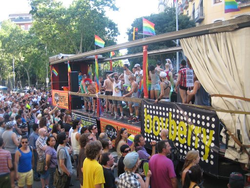 Pride Barcelona 2011, Barcelona, Spanien, großer Wagen mit DJ