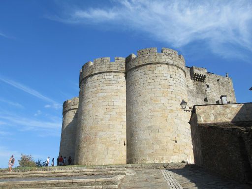 Burg, Puebla de Sanabria, Spanien, Außenansicht und Eingang