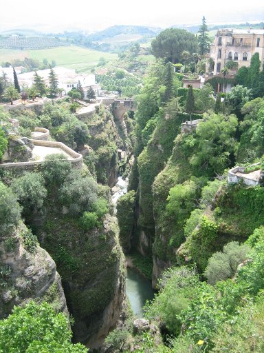 Ronda, Spanien, Blick in die Schlucht