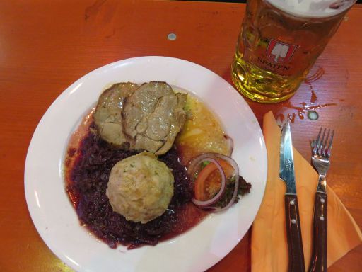 Mega Park, Oktoberfest 2015, S’Arenal, Mallorca, Spanien, Schweinebraten mit Knödel und Blaukraut für 12,70 €