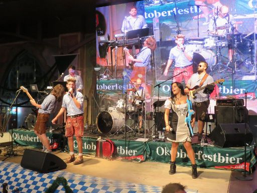 Mega Park, Oktoberfest 2016, S’Arenal, Mallorca, Spanien, Live Band Die Saubartln