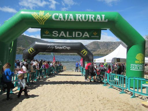 Lago de Sanabria, Schwimmwettbewerb 2023, Galende, Provinz Zamora, Spanien, Start– Zielbereich am Ufer