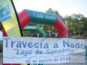 Lago de Sanabria, Schwimmwettbewerb 2026, Galende, Provinz Zamora, Spanien, Start und Ziel am Ufer