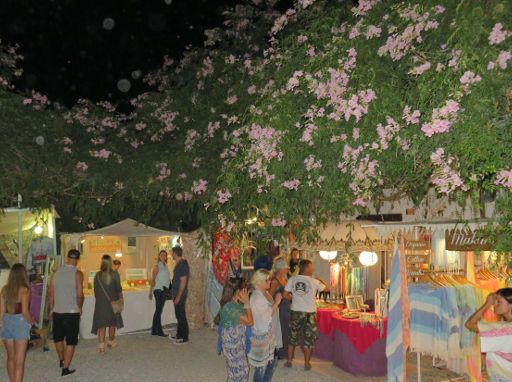 Sant Carles Kilometer 12, Ibiza, Spanien, Las Dalias Nachtmarkt, Nachtmarkt mit Ständen