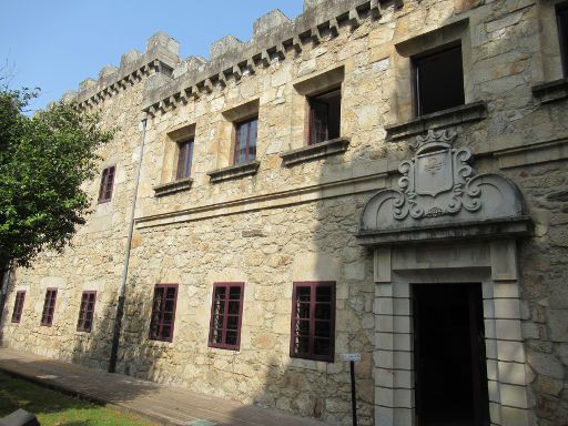 Schloss Santa Cruz, Santa Cruz de Oleiros, Spanien, Eingang zur Ausstellung