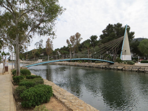 Santa Eulália des Riu, Stadtrundgang, Ibiza, Spanien, Fußgängerbrücke über den Fluss