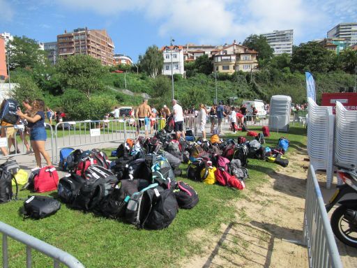 VII Travesía a nado, Bomberos, Semana Grande de Santander 2025, Schwimmwettbewerb, Santander, Spanien, Aufbewahrung Wertsachen