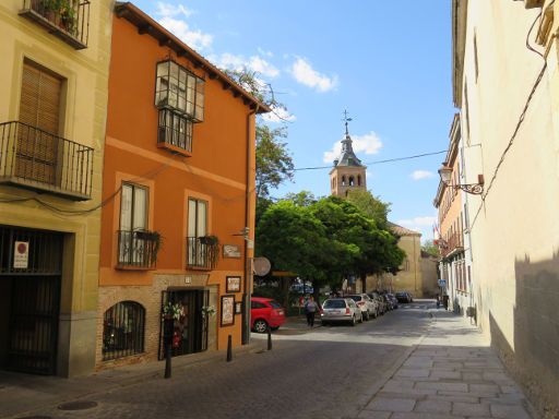 Segovia, Spanien, San Andrés Kirche im Hintergrund