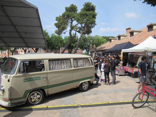 Mechanics Fest 2023, Sevilla la Nueva, Spanien, Volkswagen T2 Bus