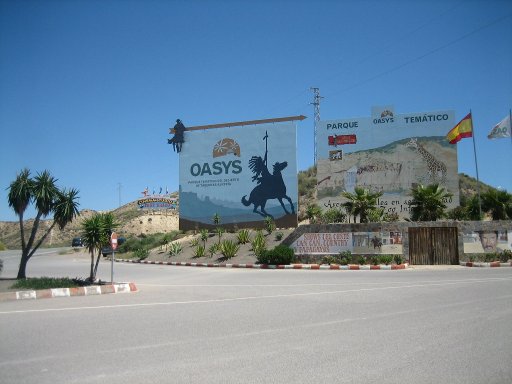 Sierra de Alhamilla, Andalusien, Spanien, Einfahrt Oasys Parque Temático del Desierto